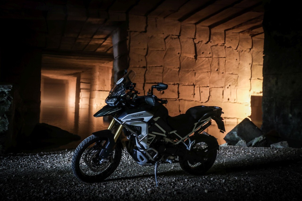 Triumph Adventure Experience: quando la moto va a braccetto con l'architettura